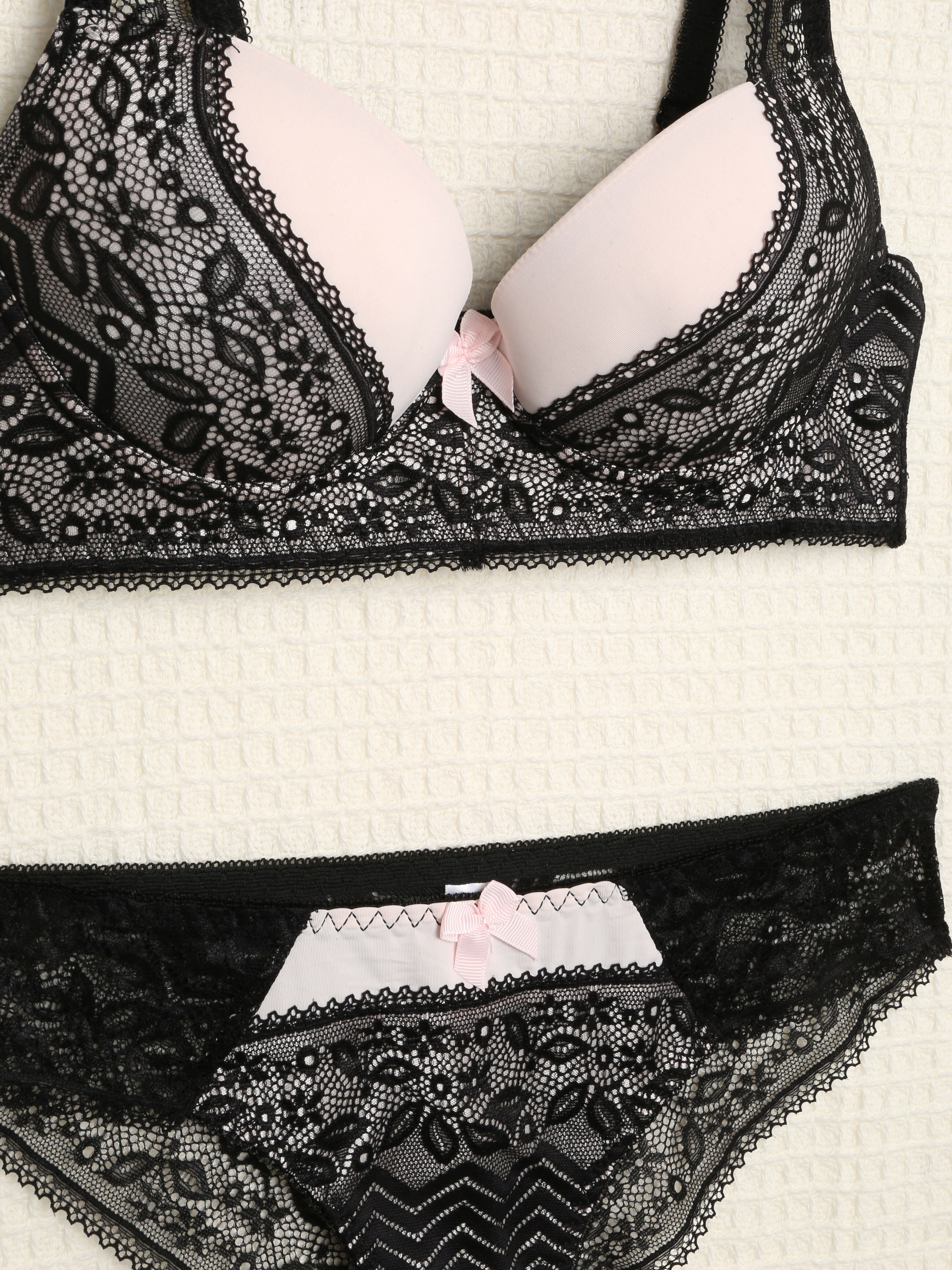 Ensemble en dentelle et zig-zag - Noir/rose - 3