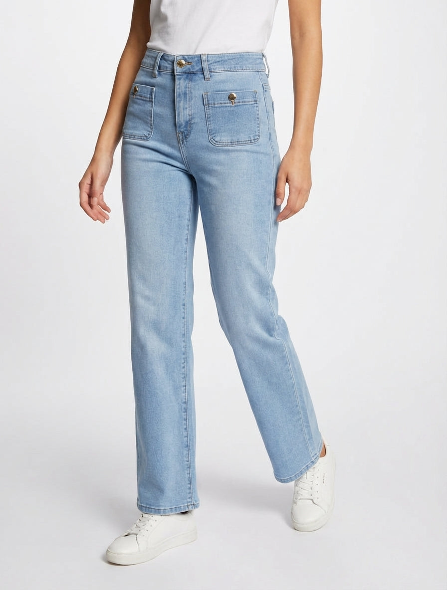 Jean de corte recta con botones decorativos. - Azul