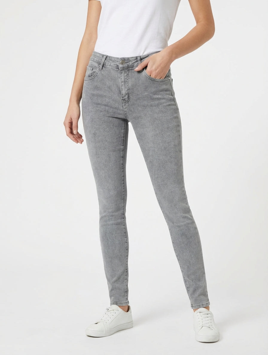 Jean clásico corte slim - Gris
