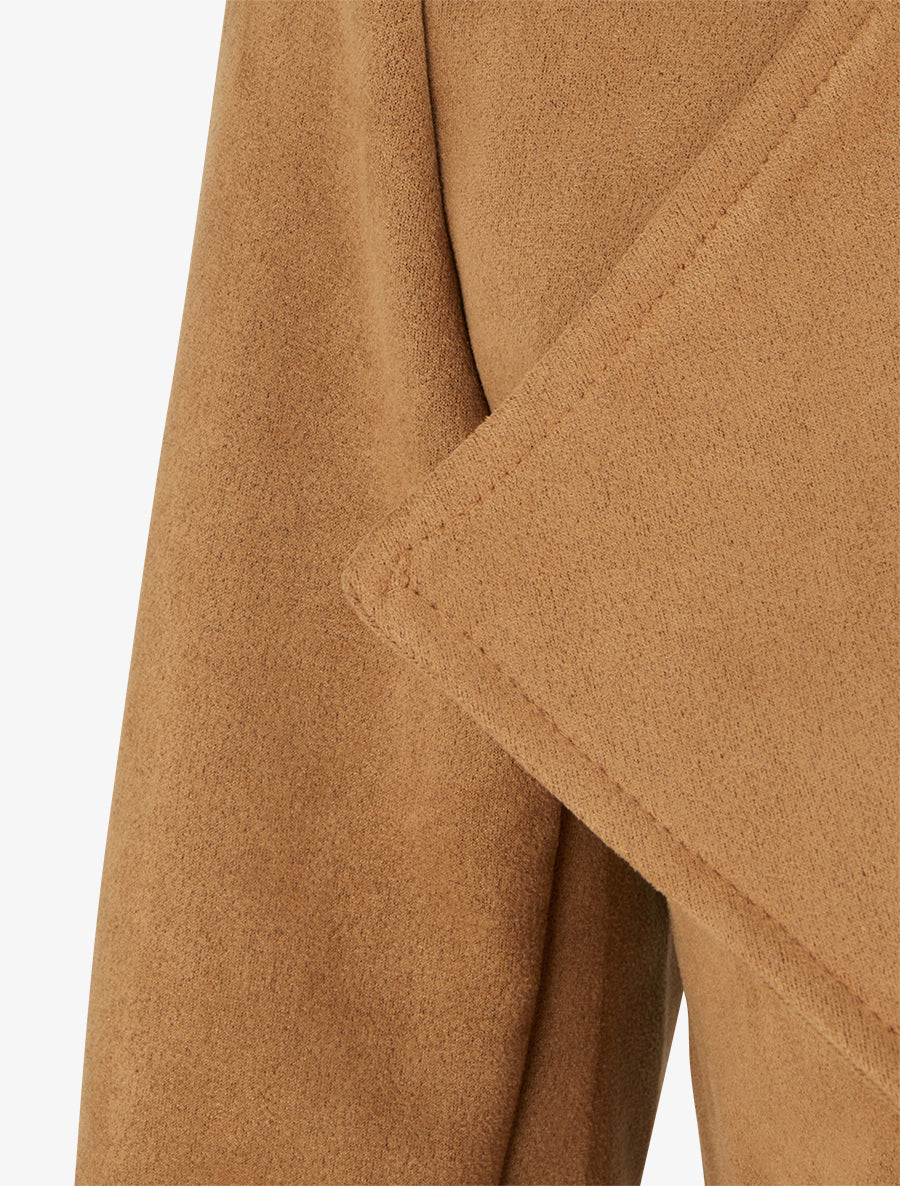 Chaqueta de ante con bolsillos decorativos con cremallera. - Camello