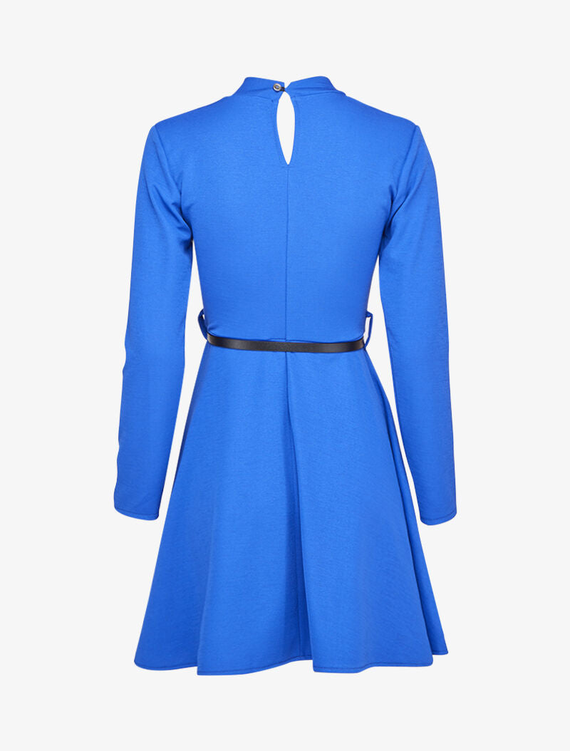 Robe patineuse courte à poches à rabats en trompe l&