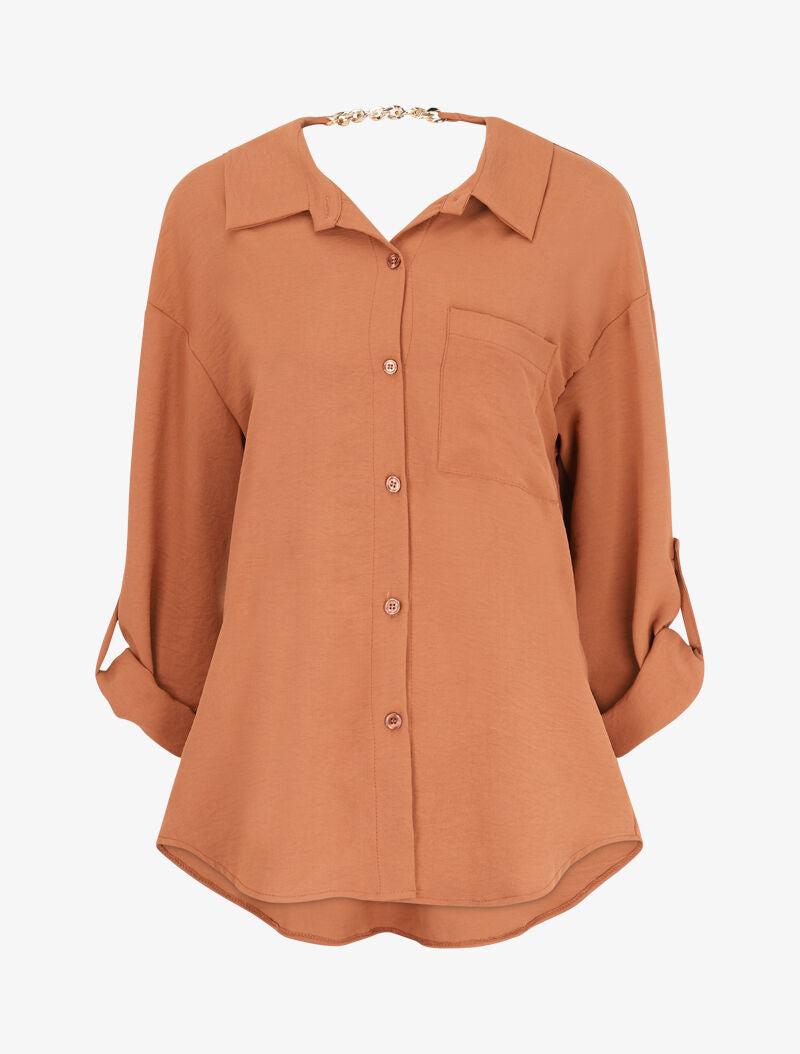 Chemise oversize avec chaîne à maillons dorés au dos - Camel - 1