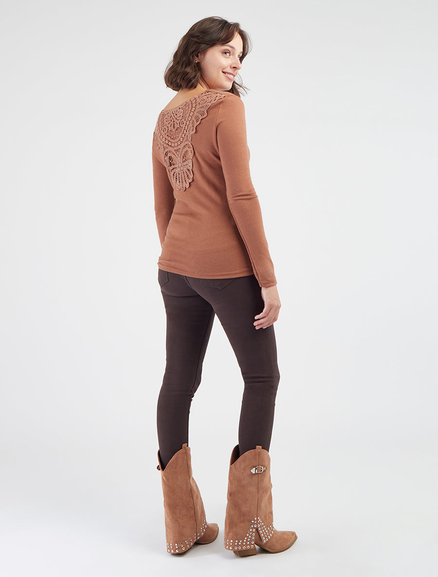 Pull à col bénitier et dos en crochet - Camel - 9