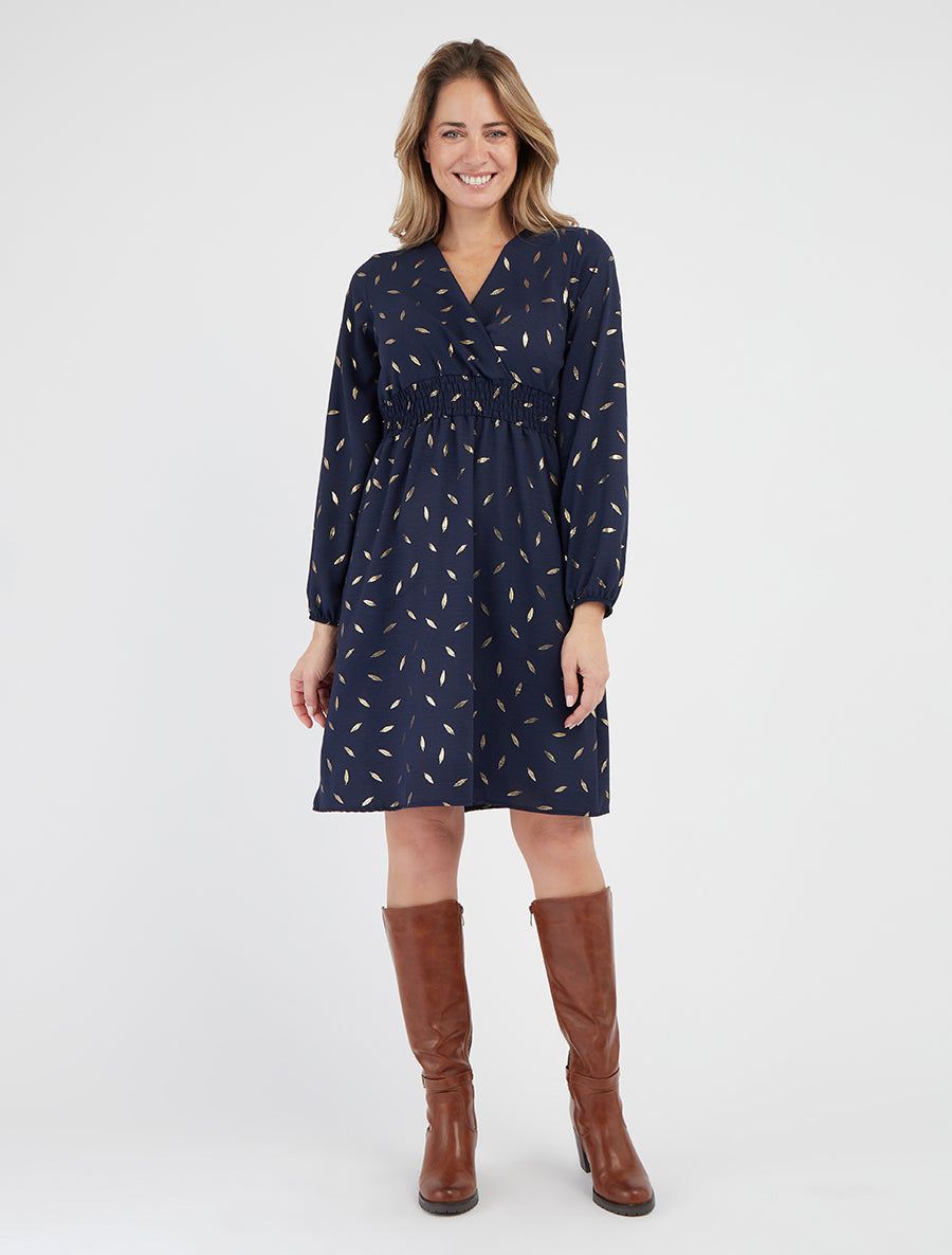 Vestido acampanado con estampado de plumas doradas - Marine