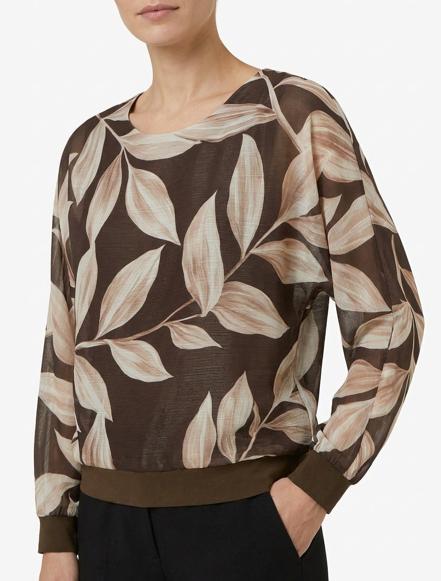 Blusa estampada con hojas y detalle iridiscente. - Marrón