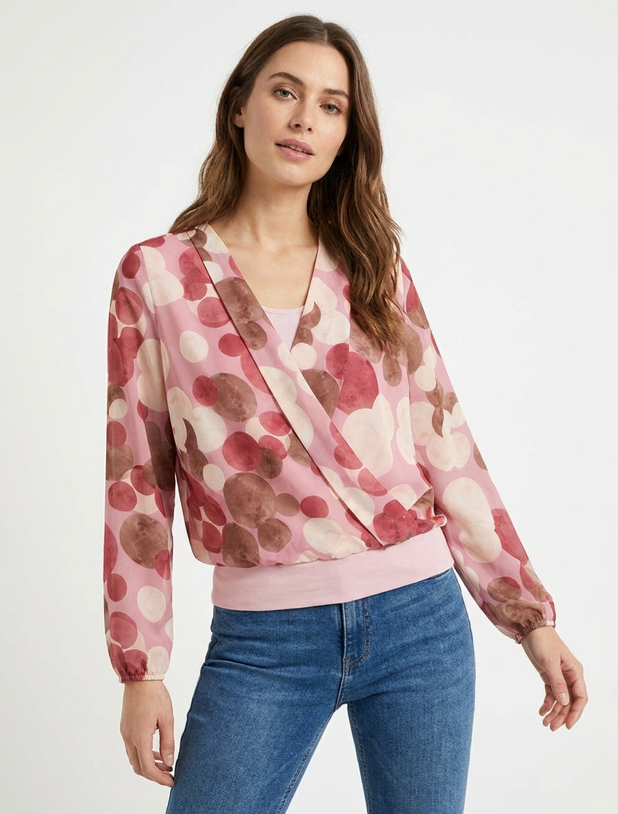 Top derecho estampado con círculos gráficos y cuello cruzado - Rosa