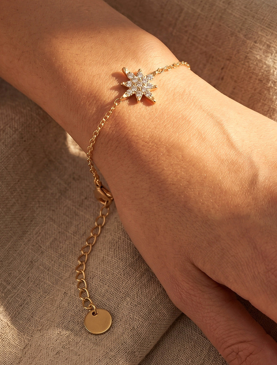 Pulsera estrella del norte adornada con circonitas blancas - Oro