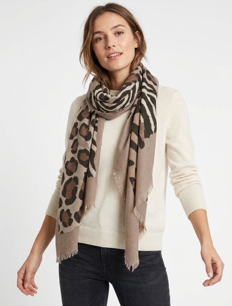 Bufanda rectangular con estampado de cebra y leopardo - Beis
