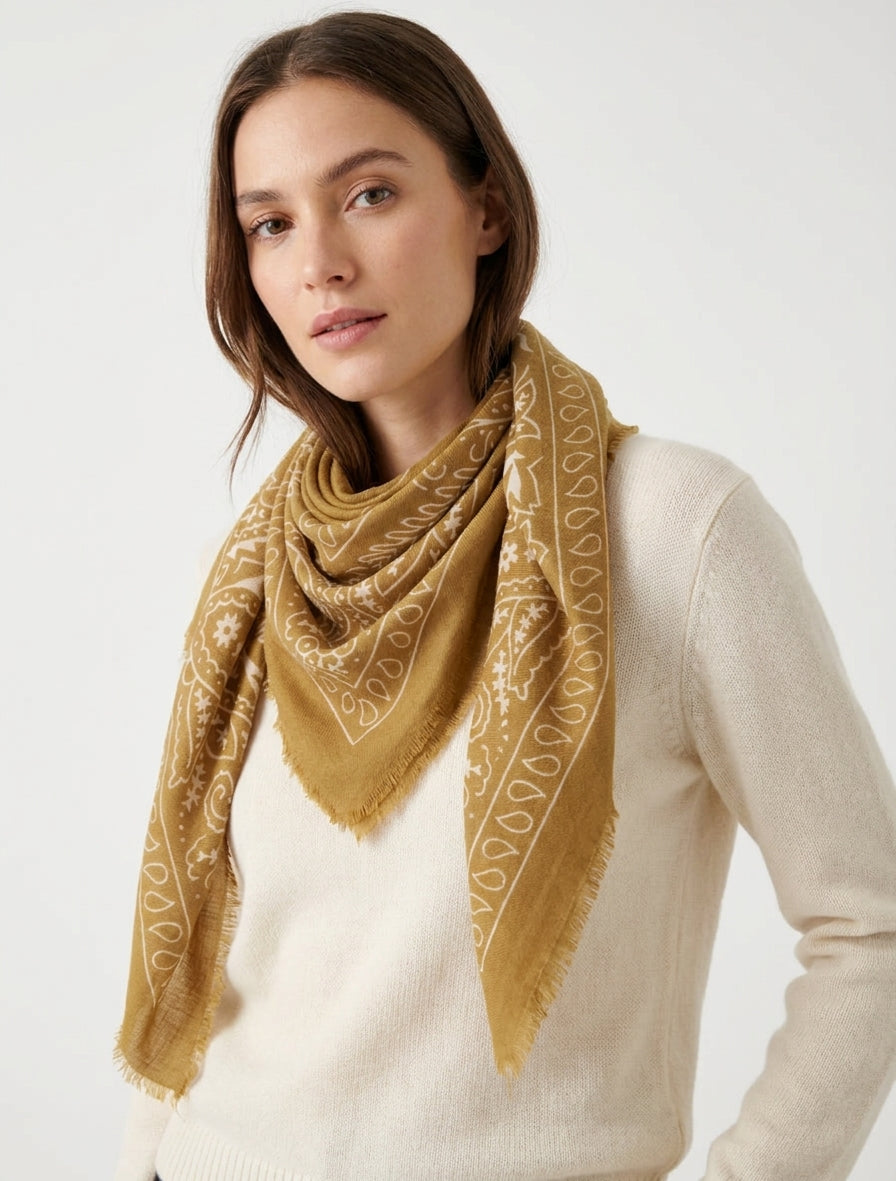 Pañuelo estampado de cachemira con bordes deshilachados - Amarillo mostaza