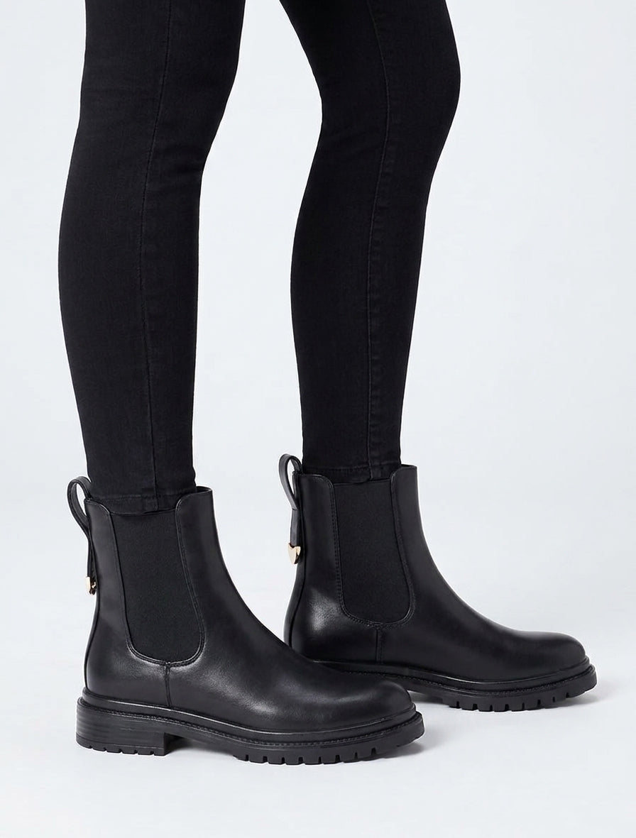 Botines Chelsea con contrafuerte estilizado - Negro