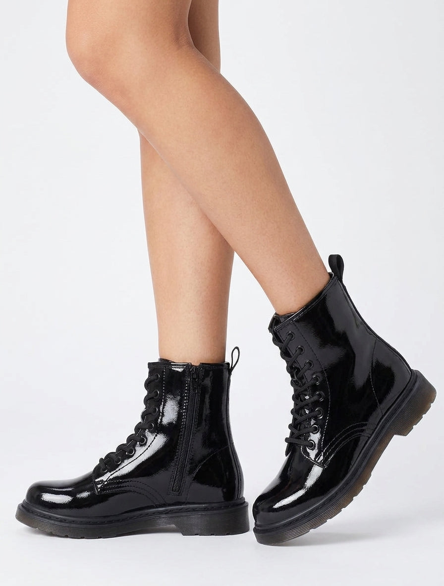 Botines de charol con cordones - Negro