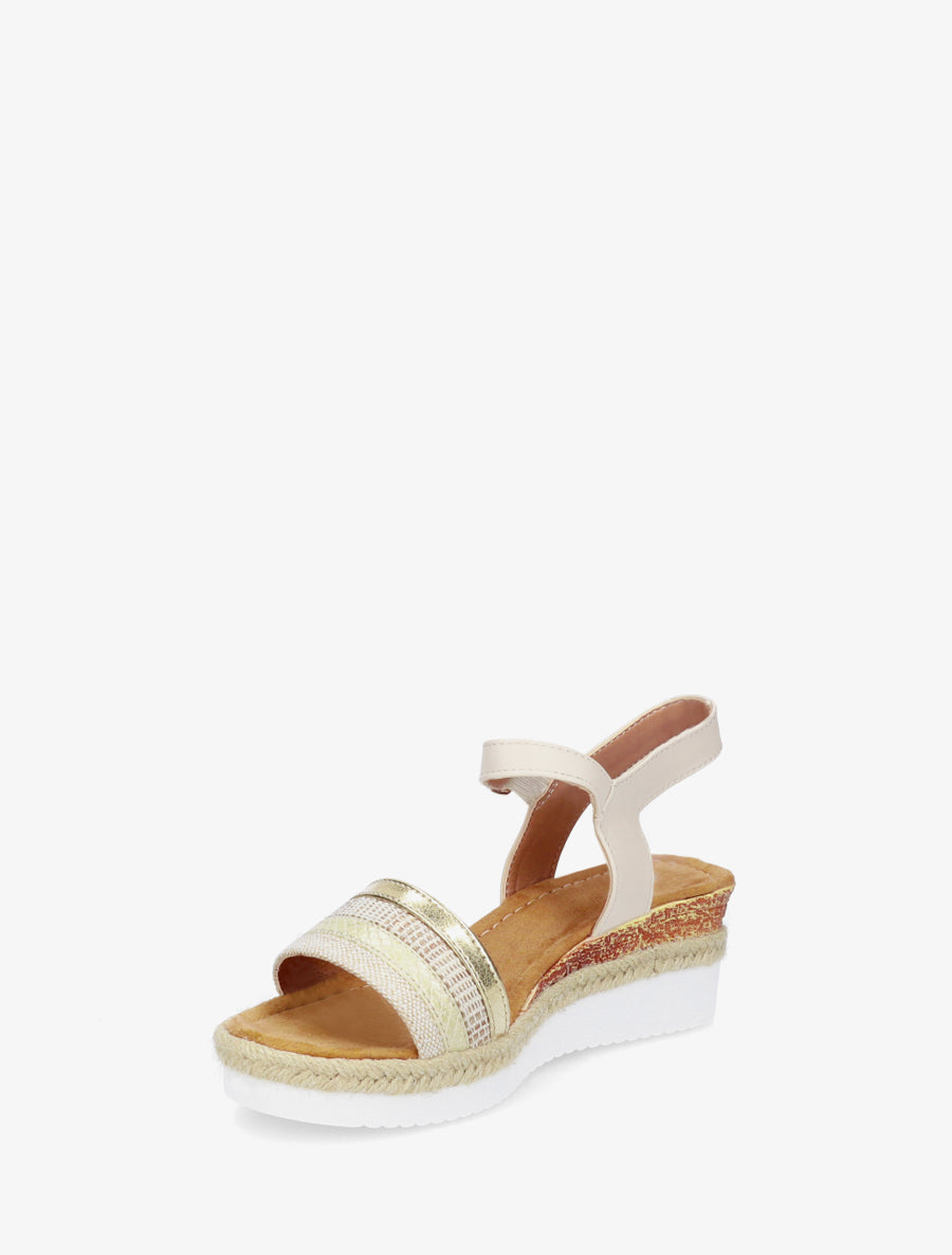 Sandalias de cuña adornadas con trenzas texturizadas. - Beis
