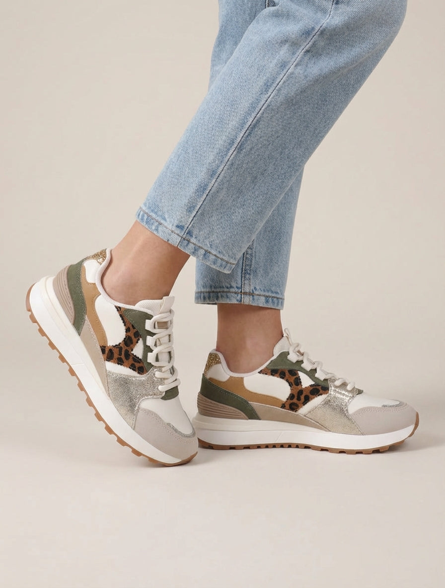 Zapatillas con apliques de fantasía - Beis