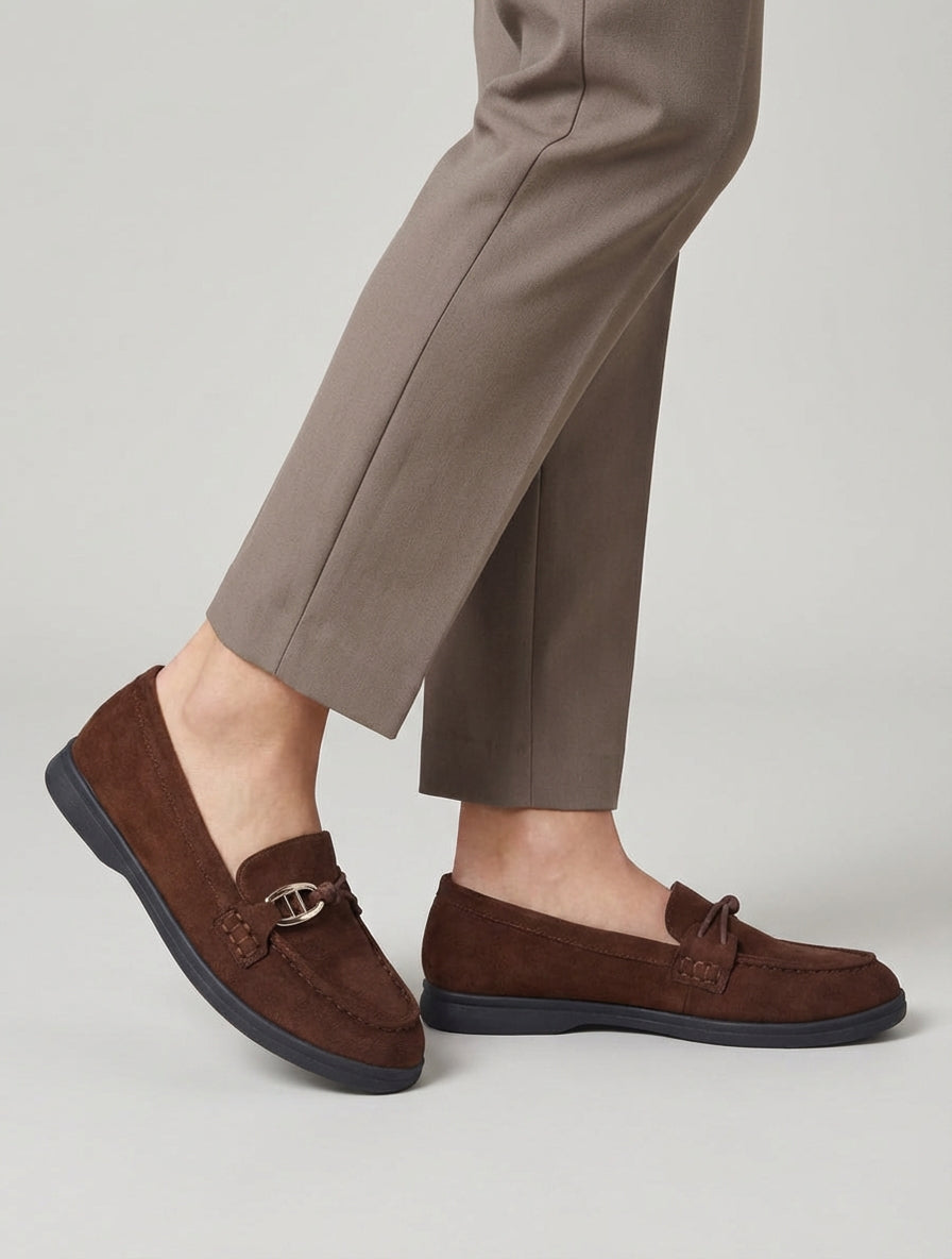Mocasines de ante con hebilla decorativa - Marrón