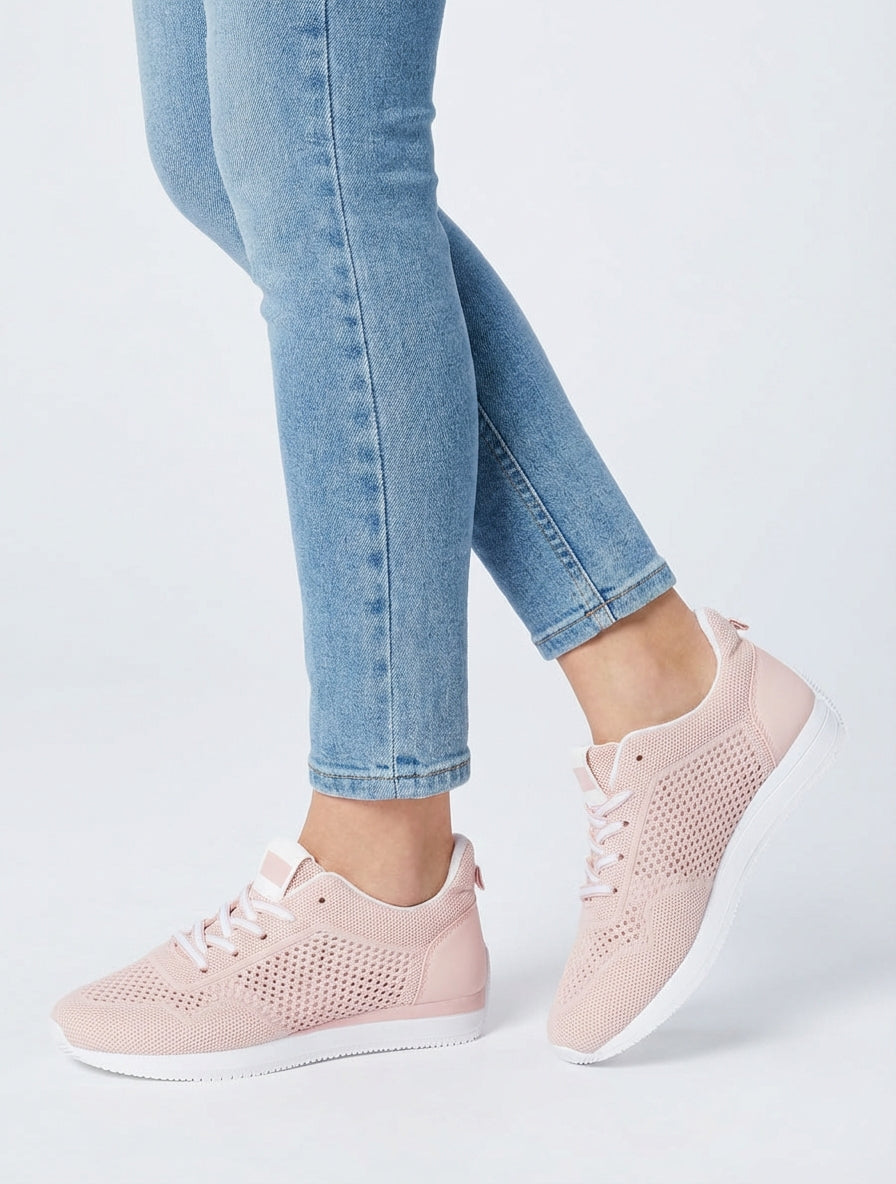 Zapatillas de tela calada. - Rosa