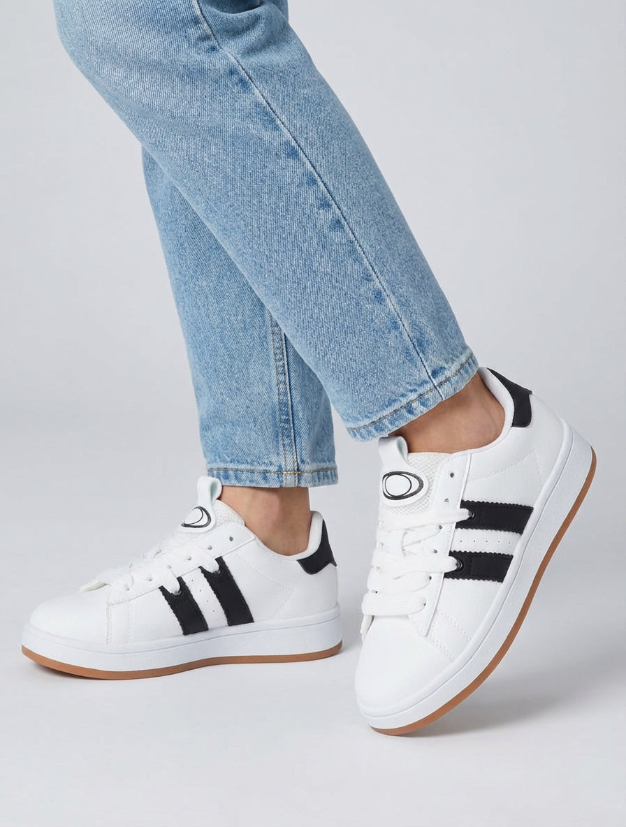 Zapatillas unicolor con bandas contrastantes - Blanco