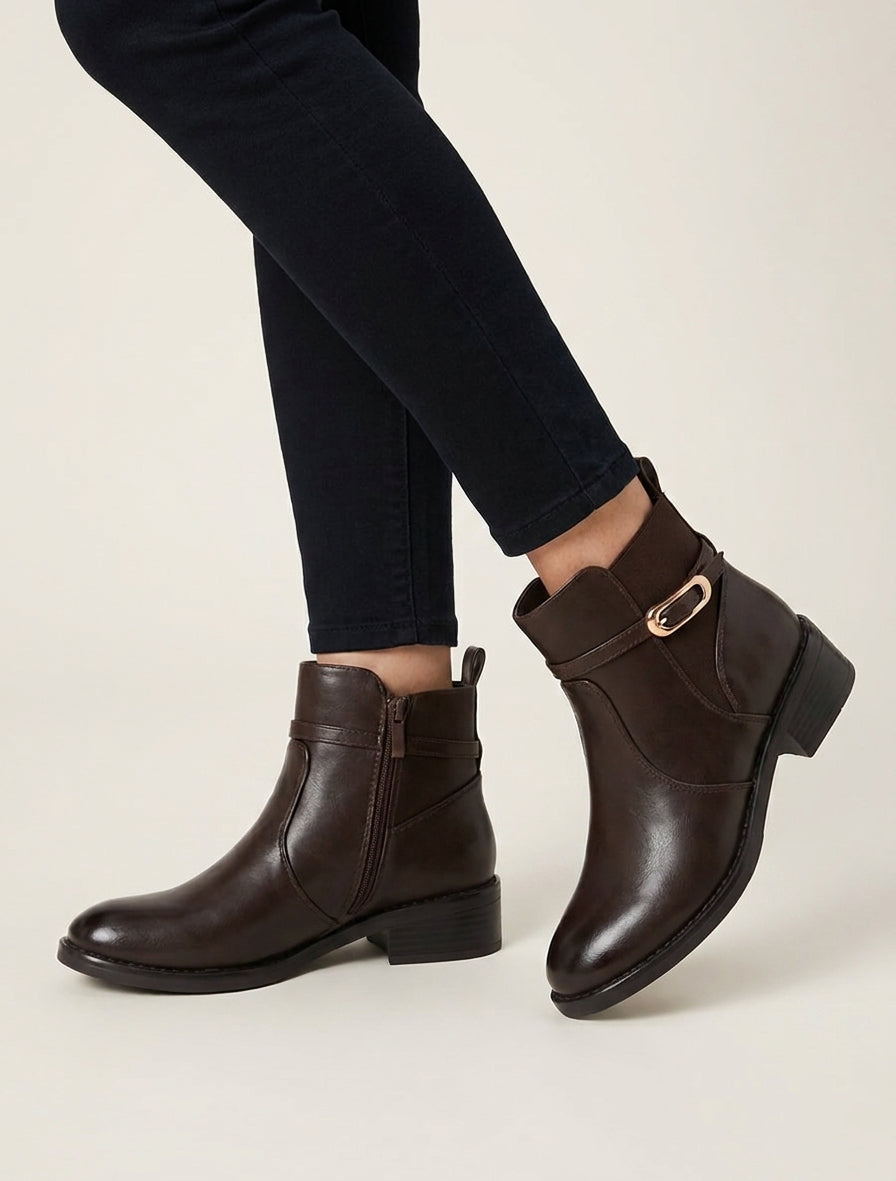 Botines elásticas de imitación con hebilla - Marrón