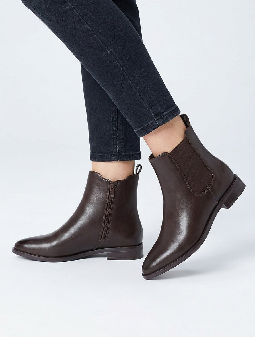 Botines de imitación con punta puntiaguda - Marrón
