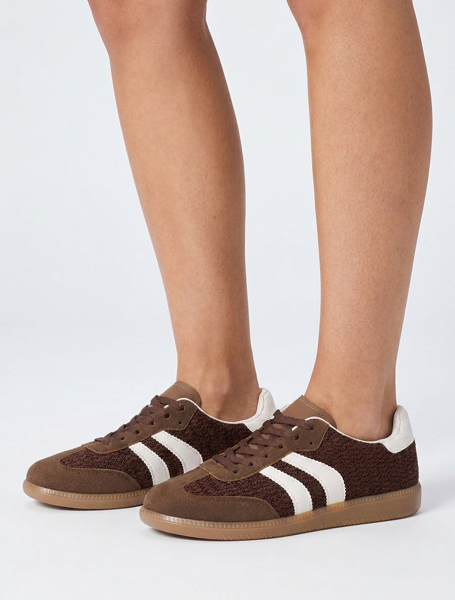 Zapatillas de punto y bandas contrastantes - Marrón