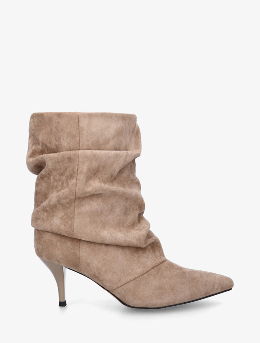 Bottines froncées en suédine à bouts pointus - Taupe - 1
