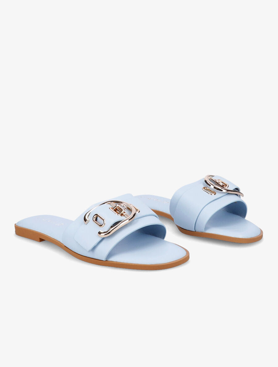 Mules plates à boucles métalliques stylisées - Bleu ciel - 4