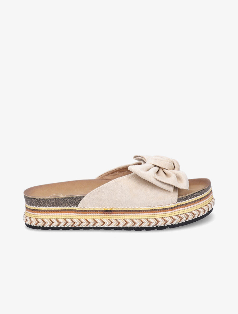 Claquettes en suédine à noeud et semelle stylisée - Beige - 1