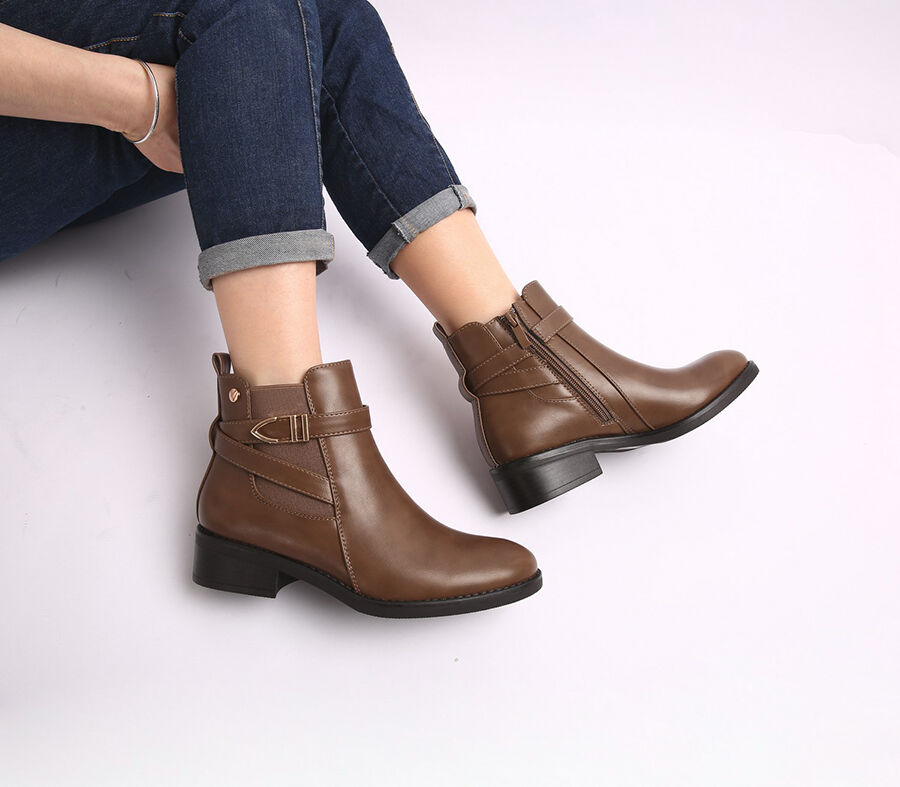 Bottines en simili à boucle stylisée - Taupe - 5