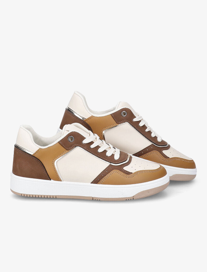 Sneakers à détails dorés - Camel - 1