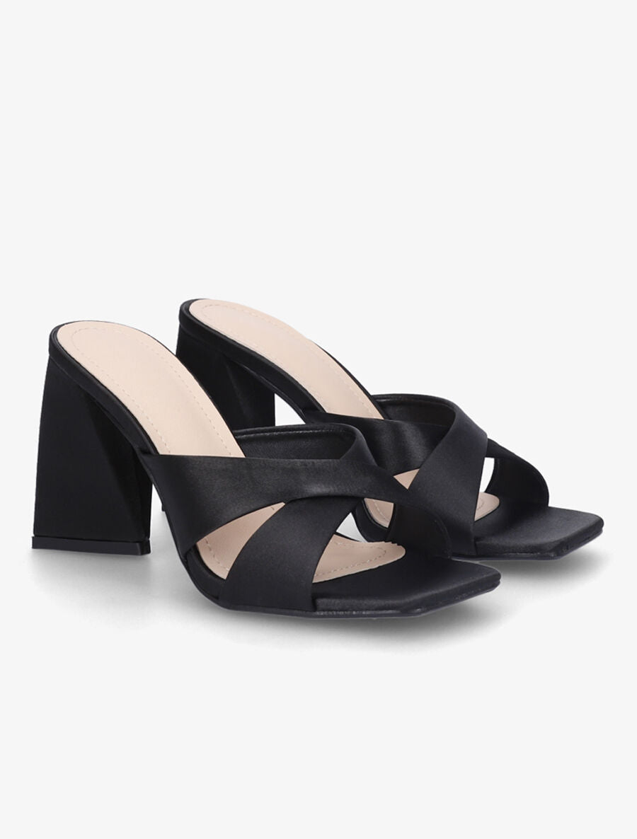 Mules à talon triangulaire - Noir - 4