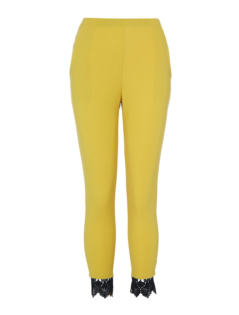 Pantalón 7/8 con detalle de crochet - amarillo