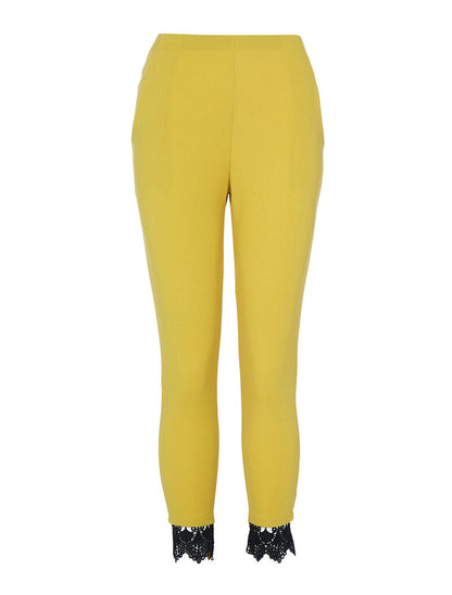 Pantalón 7/8 con detalle de crochet - amarillo