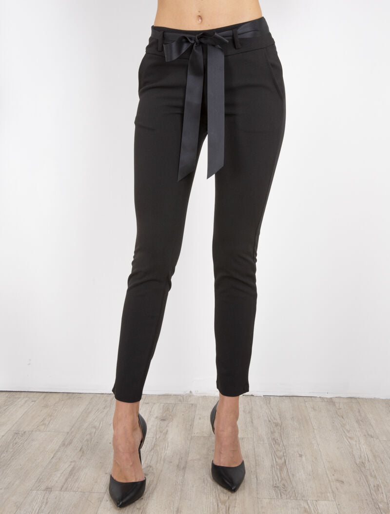 Pantalon coupe carotte uni - noir - 3