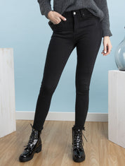 Jean 7/8 con bordes deshilachados - negro