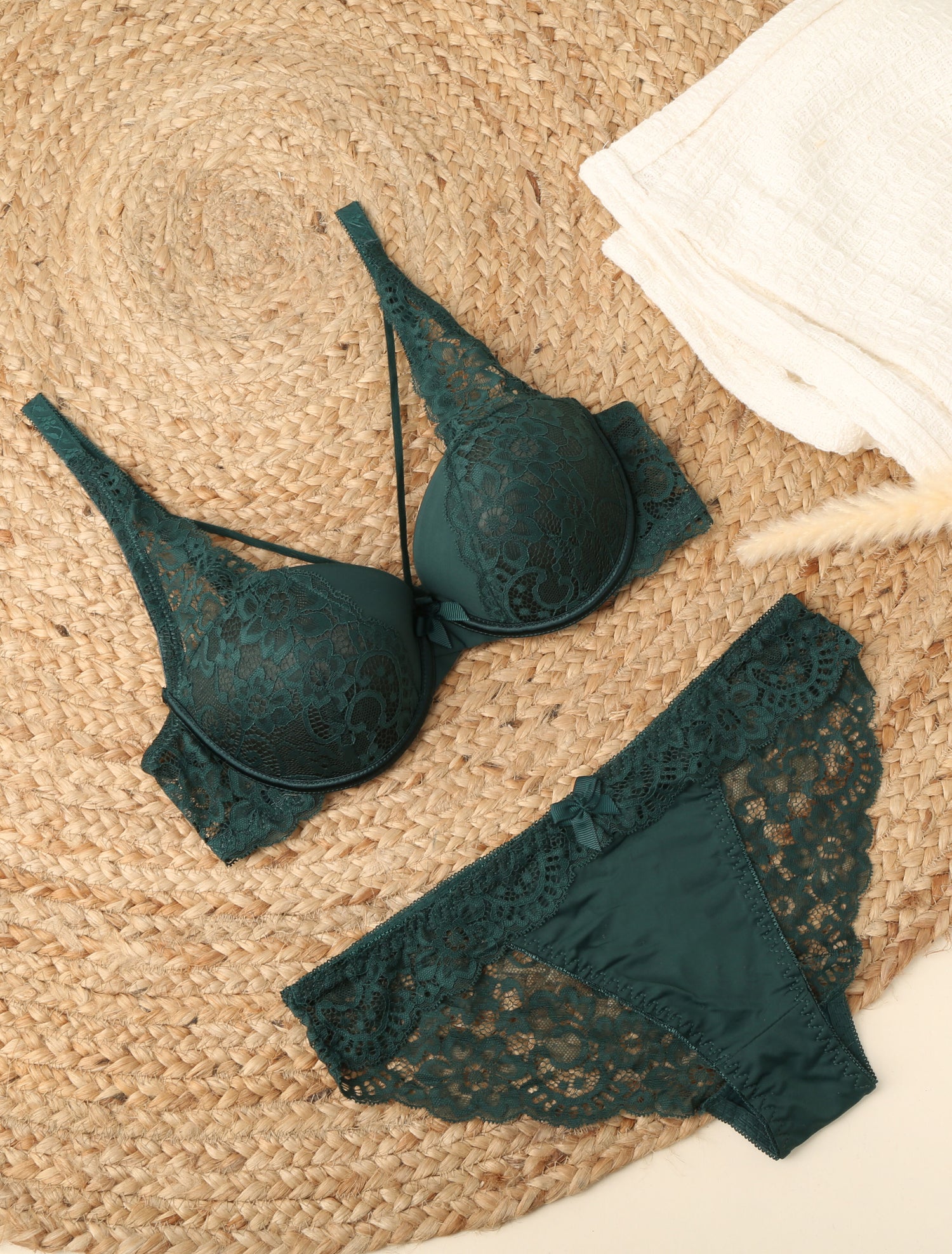 Ensemble à bords dentelle et lace out - Vert bouteille - 4