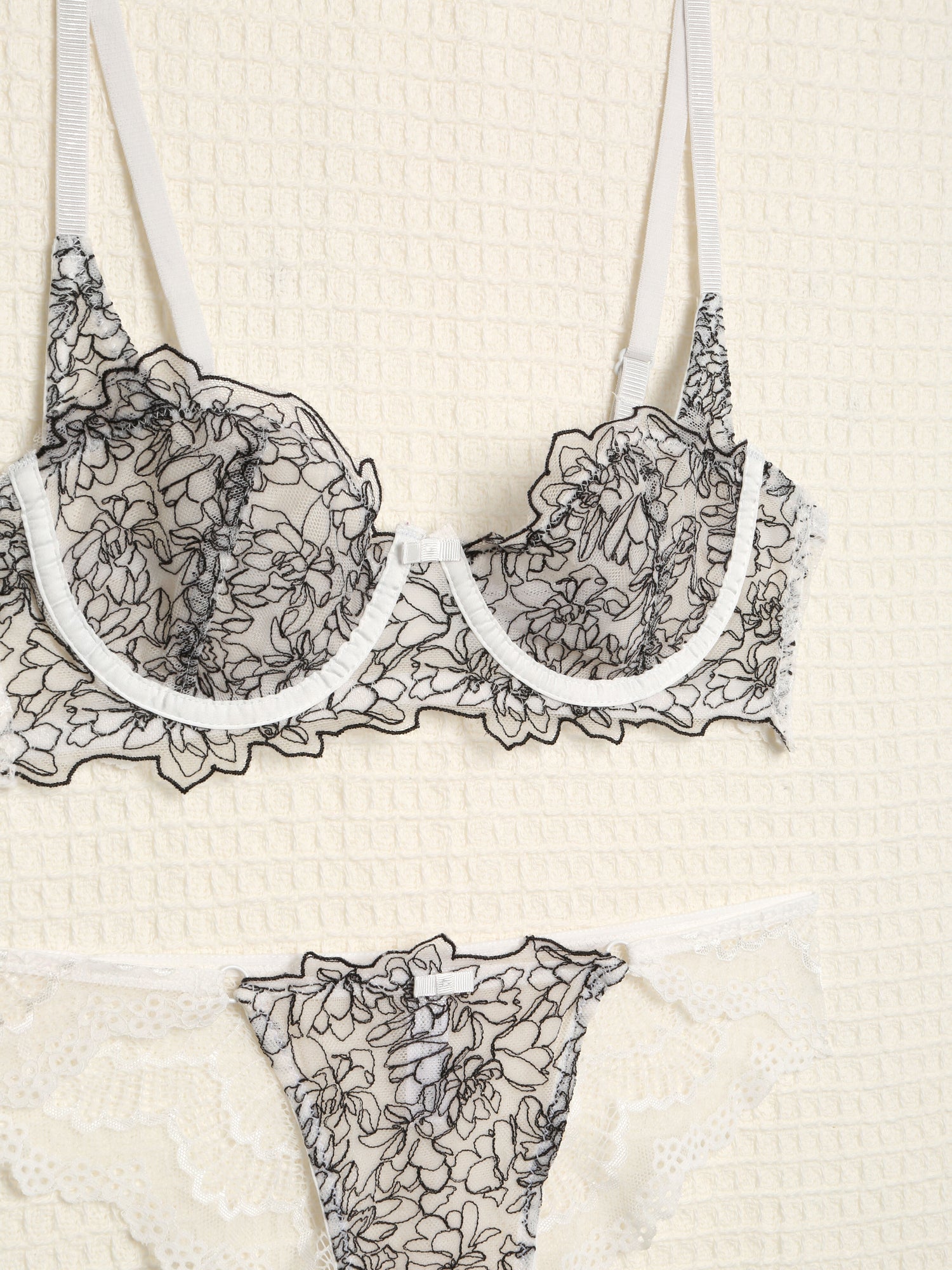 Ensemble en dentelle contrastant - Blanc - 3