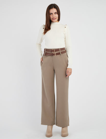 Jersey liso con botones decorativos - Crema