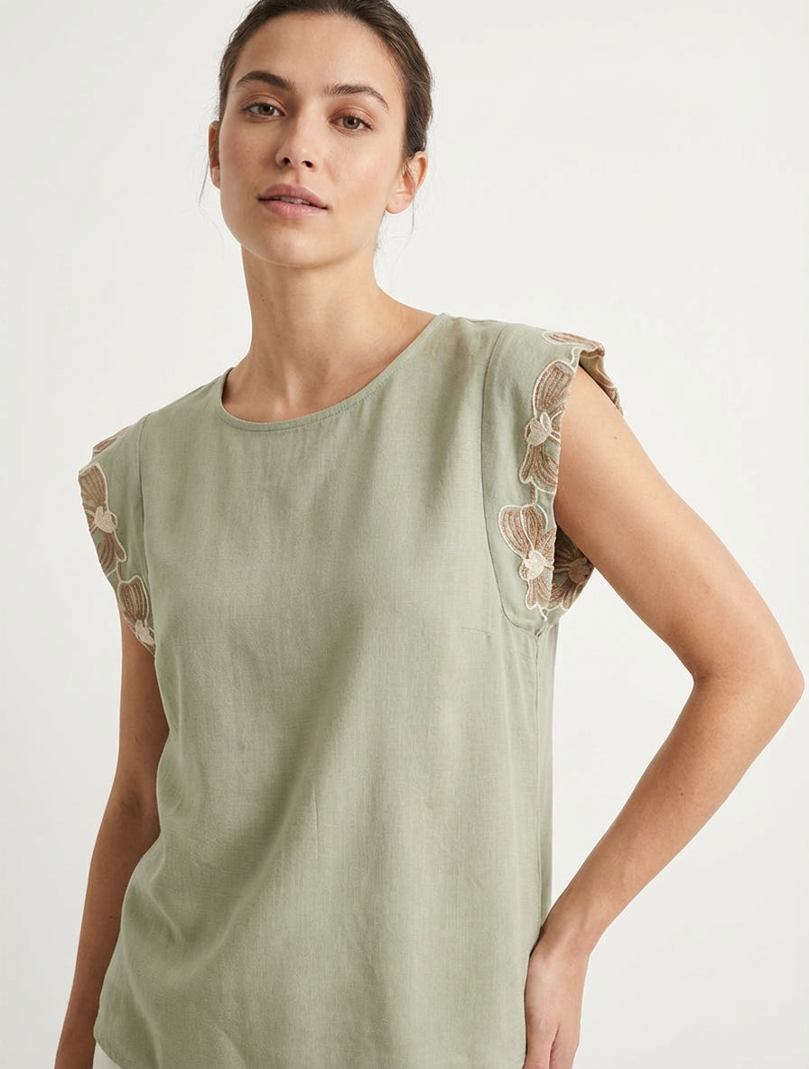 Top unido con mangas bordadas - Caqui
