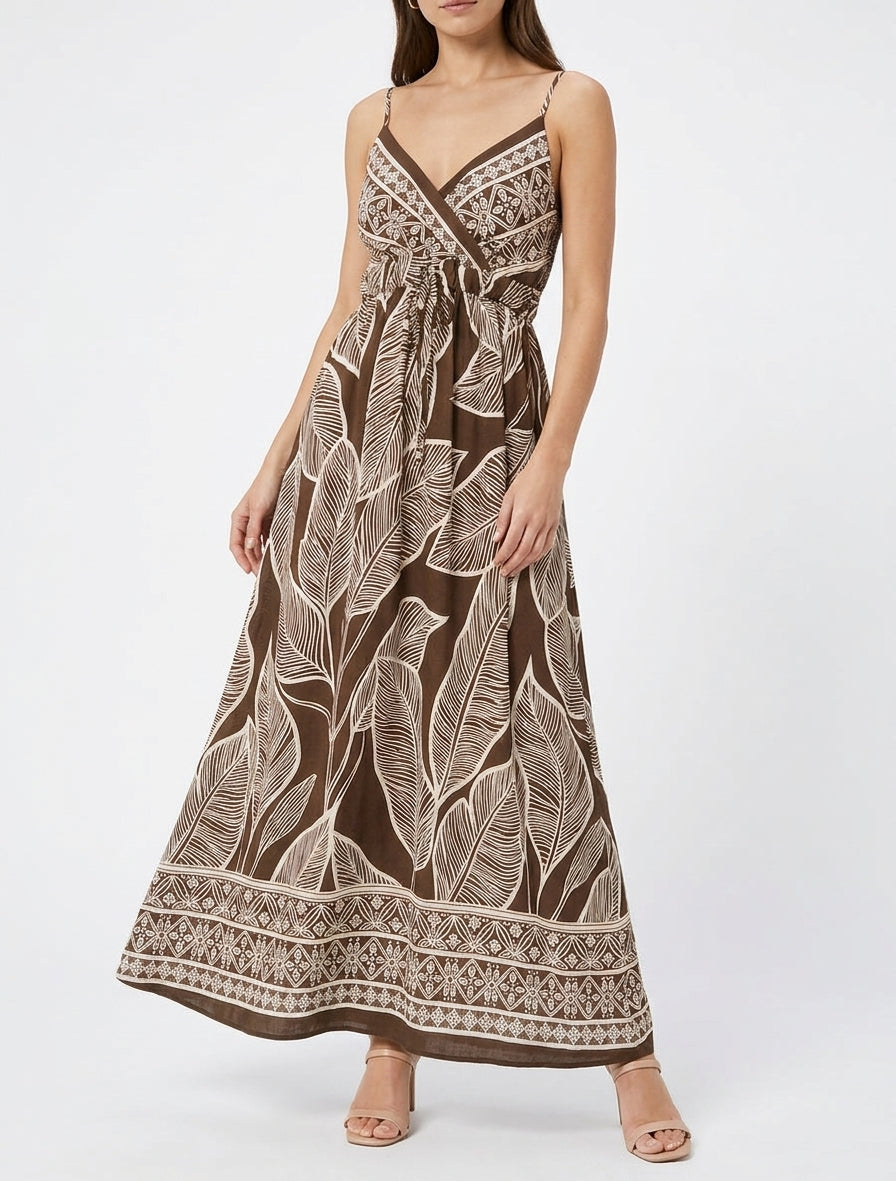 Vestido largo con estampado de hojas estilizadas - Marrón