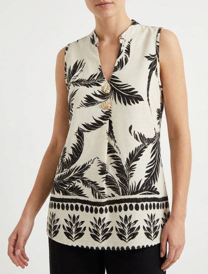 Top estampado con botones decorativos - Beis