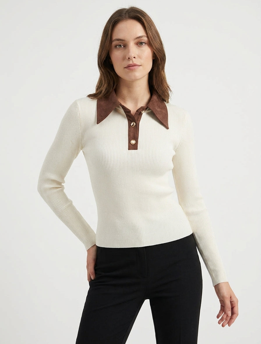 Jersey fino de punto con cuello abotonado en ante. - Crudo