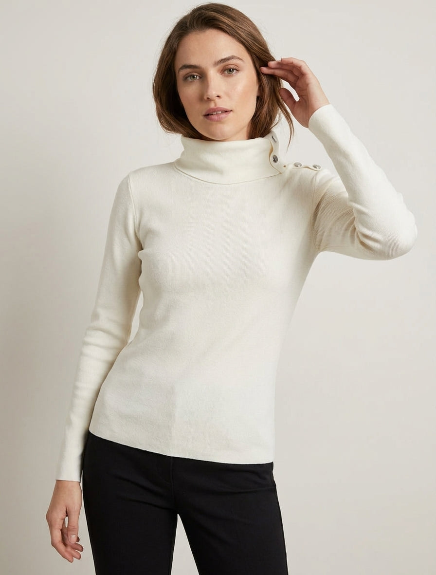 Jersey fino de canalé con cuello alto abotonado - Crema