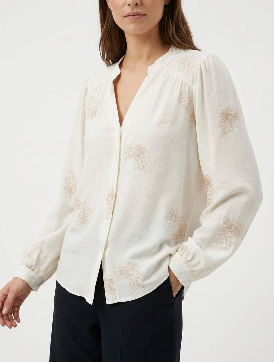 Blusa fluida con bordados florales - Crudo