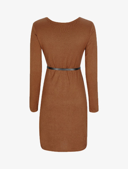Robe pull à col V satiné - Camel - 2