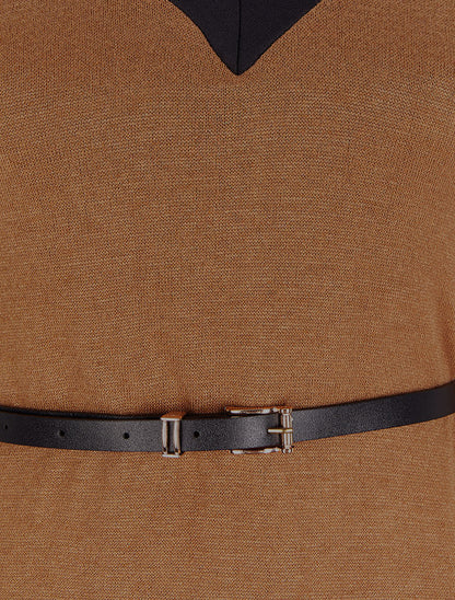 Robe pull à col V satiné - Camel - 3