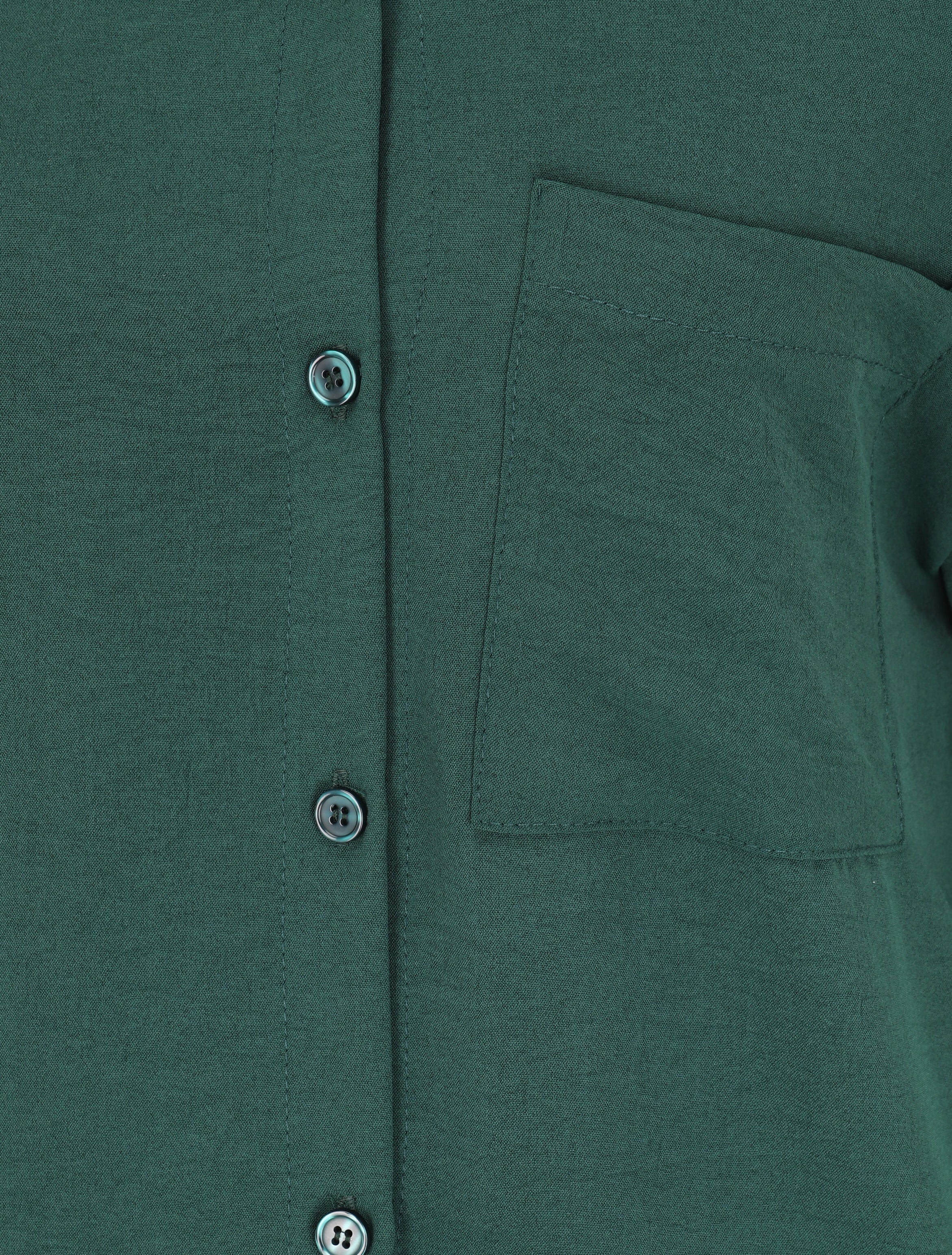 Chemise oversize avec chaîne à maillons dorés au dos - Vert - 3