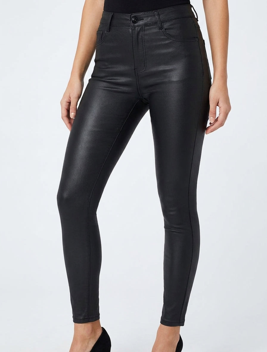 Pantalón revestido corte skinny - Negro