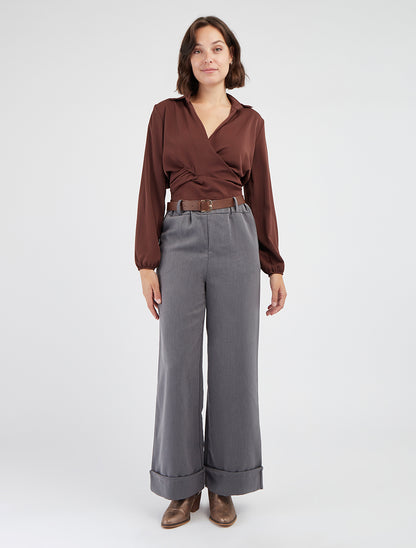 Crop top cruzado liso y satinado - Marrón