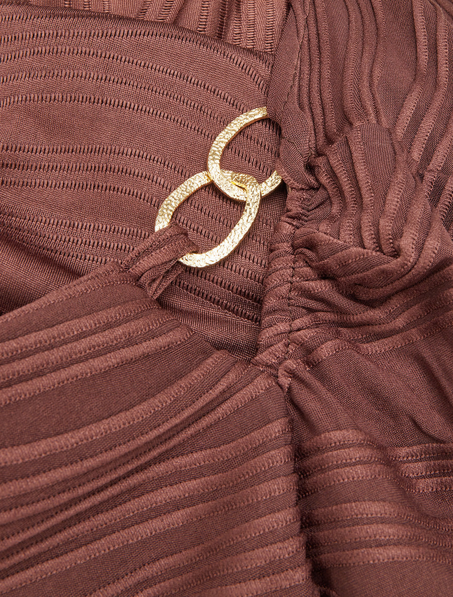 Top texturé à col bénitier et bijou - Marron - 3