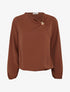 Top fluide à col asymétrique et bijoux doré - Marron - 1