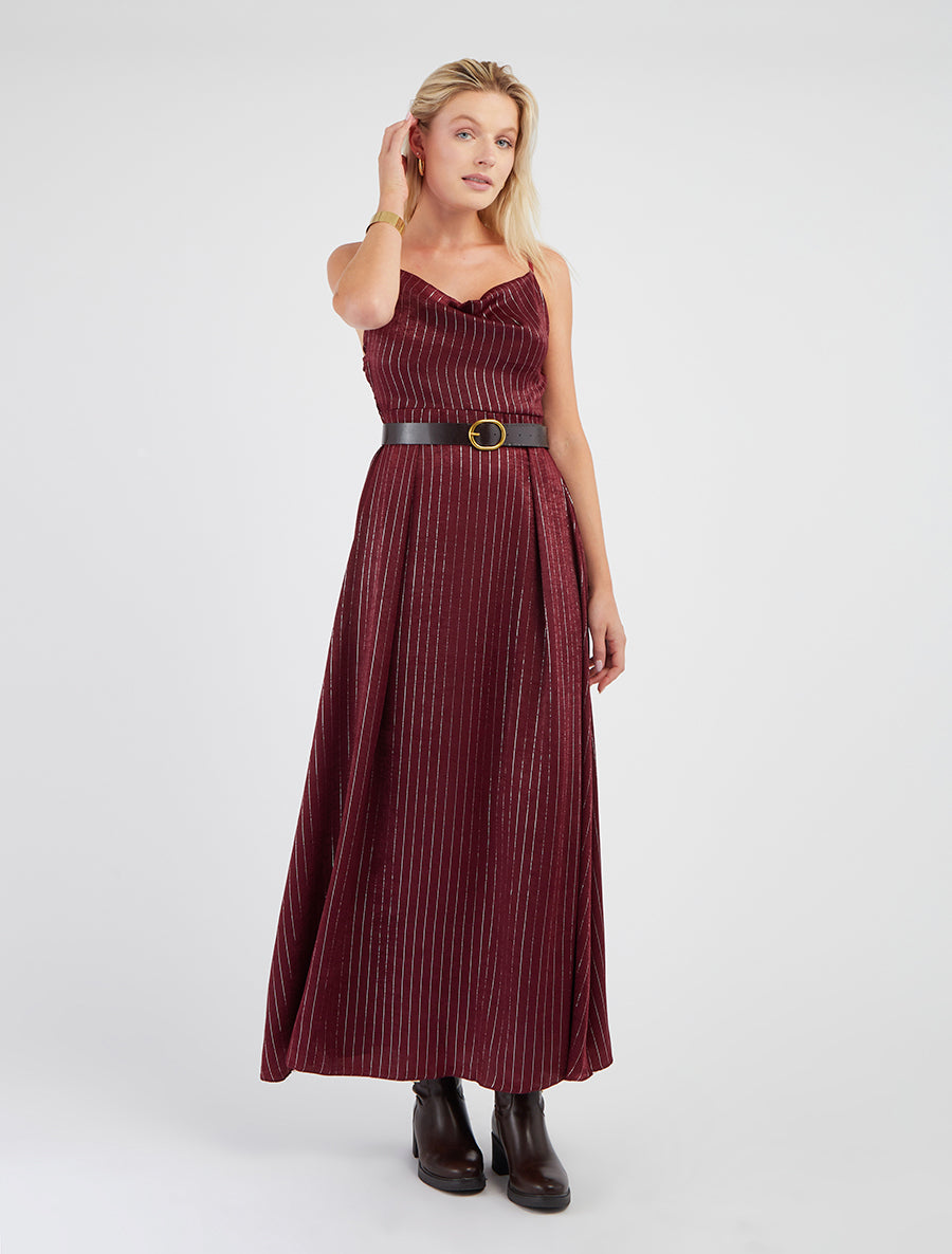 Vestido largo con rayas iridiscentes - Burdeos